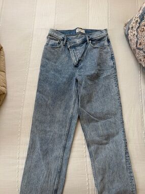 Abercrombie & Fitch 90s Straight Ultra High Rise with Crossover Waistband